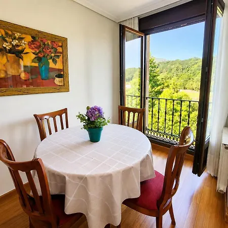 Familiar En Valles Pasiegos Apartment
